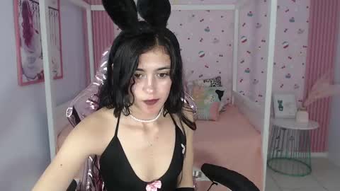 Snapshot of honey_torres_sub chatting on 01/10/25, 04:30 HONEY online show from 01/10/25, 04:30