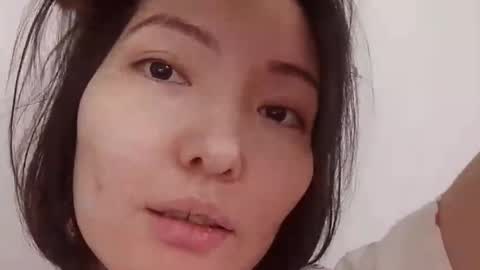 Snapshot of honey_yuzu chatting on 04/19/26, 08:35 honey_yuzu online show from 04/19/26, 08:35