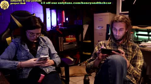 Honey and Bear online show from 01/10/25, 03:07