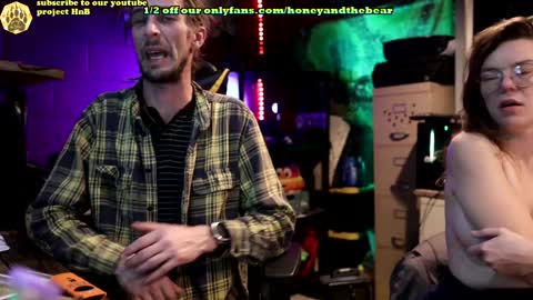 Honey and Bear online show from 02/09/25, 03:32