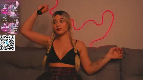 Mary online show from 10/30/25, 09:04