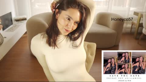 Snapshot of honeyco57 chatting on 11/14/25, 06:28 Jessie online show from 11/14/25, 06:28