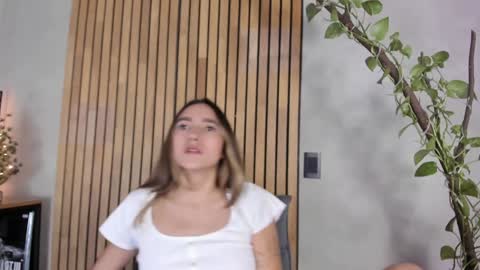 Sofia independent model online show from 12/06/24, 11:33