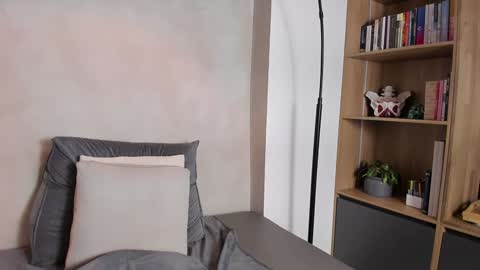 Sofia independent model online show from 01/04/25, 02:14