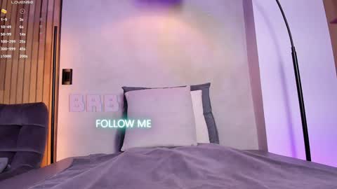 Sofia independent model online show from 01/13/25, 11:19