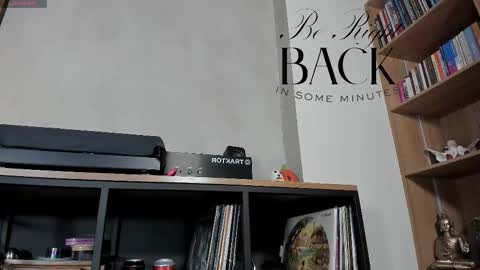 Sofia independent model online show from 10/14/25, 10:49