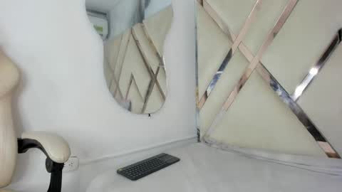 Snapshot of honeyht chatting on 05/11/26, 04:04 honeyht online show from 05/11/26, 04:04
