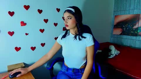 HONEY LUXE online show from 02/15/26, 04:31