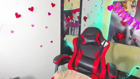 HONEY LUXE online show from 03/11/26, 04:18