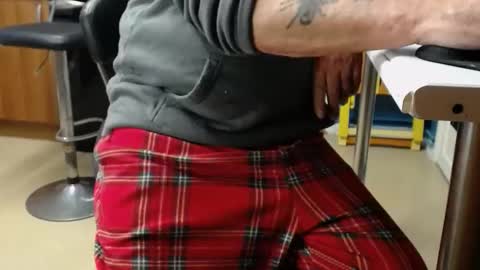 Snapshot of honeymaster290 chatting on 01/06/26, 04:00 honeymaster290 online show from 01/06/26, 04:00