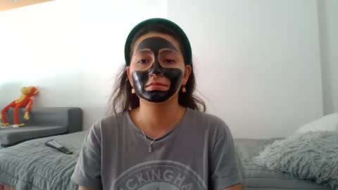 Snapshot of honeymoon1212 chatting on 02/07/25, 07:49 Mila K online show from 02/07/25, 07:49