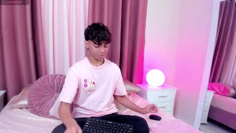 honeymoon_sariel online show from 10/22/25, 01:55