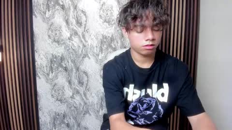 honeymoon_sariel online show from 04/23/26, 01:46