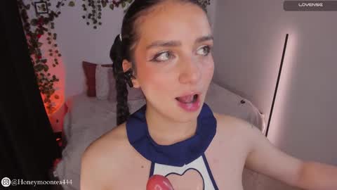       online show from 02/25/25, 11:44