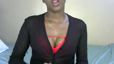 Snapshot of honeypie78 chatting on 12/14/25, 05:18 Becky online show from 12/14/25, 05:18