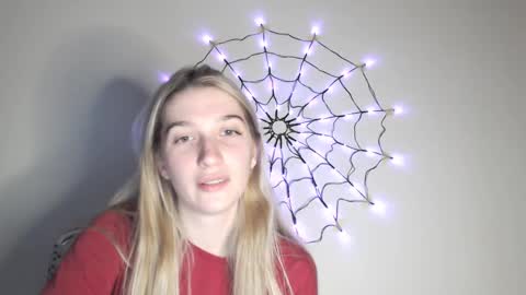 honeyveil online show from 10/21/25, 07:14