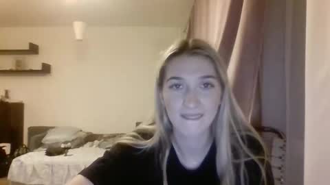 honeyveil online show from 11/10/25, 07:02