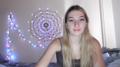 honeyveil online show from 11/12/25, 12:27