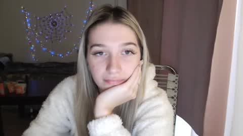 honeyveil online show from 11/27/25, 12:51