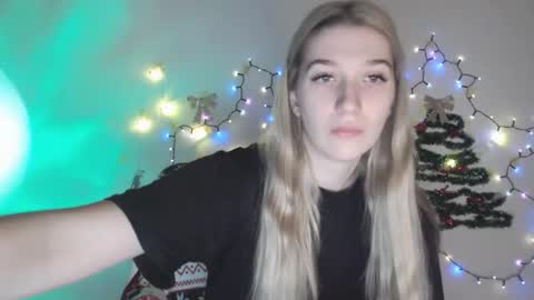 honeyveil online show from 12/21/25, 10:11