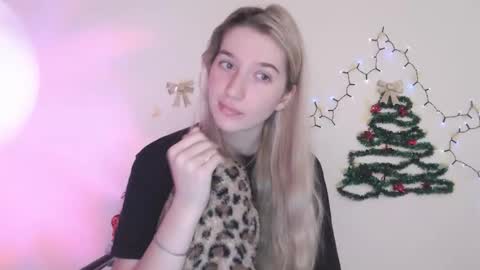 honeyveil online show from 01/10/26, 12:18