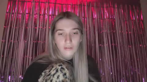 honeyveil online show from 02/12/26, 05:52