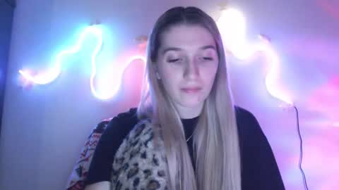 honeyveil online show from 03/19/26, 08:57