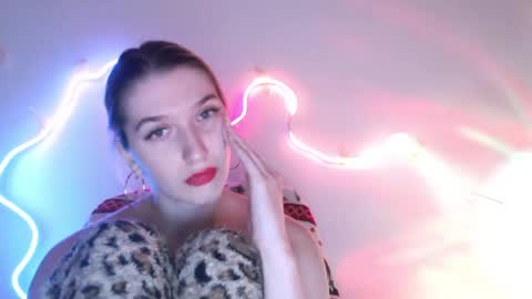 honeyveil online show from 04/15/26, 02:02