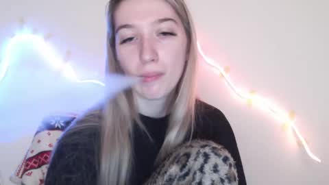 honeyveil online show from 04/29/26, 12:20