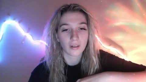 honeyveil online show from 04/29/26, 08:26