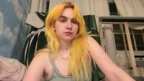 Emi Rose online show from 04/22/26, 02:03