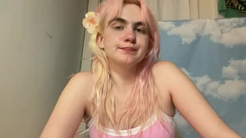 Snapshot of honeyxlimbed chatting on 07/28/26, 04:08 Emi Rose online show from 07/28/26, 04:08