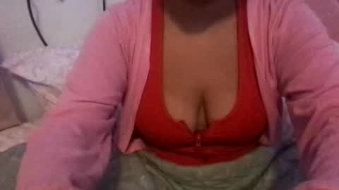 Snapshot of honeyy_89 chatting on 04/26/26, 02:20 honeyyy89 online show from 04/26/26, 02:20