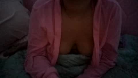 Snapshot of honeyy_89 chatting on 05/07/26, 07:47 honeyyy89 online show from 05/07/26, 07:47