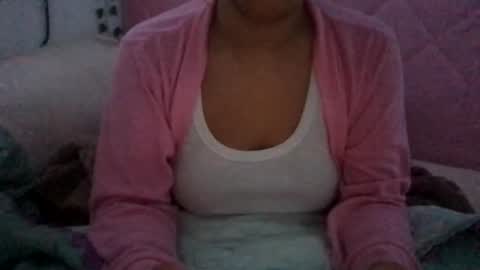 Snapshot of honeyy_89 chatting on 05/20/26, 07:25 honeyyy89 online show from 05/20/26, 07:25