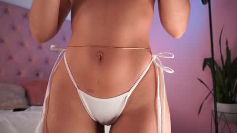 Honey Moon  Help me to reach 100 thumbs up online show from 12/22/25, 07:44