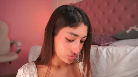 Honey Moon  Help me to reach 100 thumbs up online show from 03/12/26, 07:53