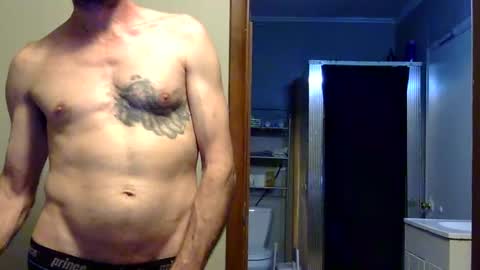 hoodedcricket online show from 04/18/26, 02:48