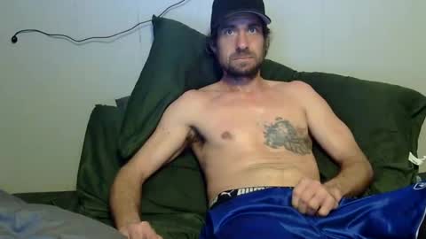 hoodedcricket online show from 04/20/26, 11:28