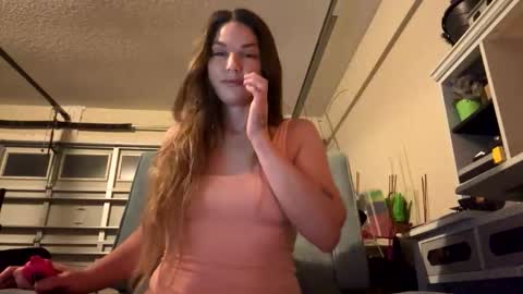 HoodHippy online show from 04/26/26, 06:44