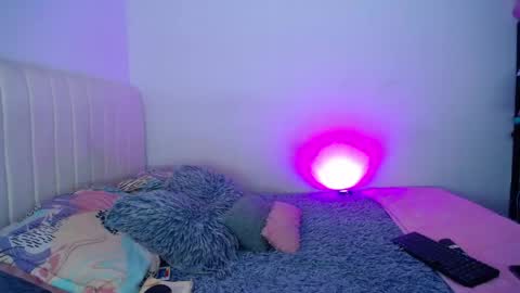 Snapshot of hoot_alicee chatting on 04/26/26, 09:23 ONLYFANS online show from 04/26/26, 09:23