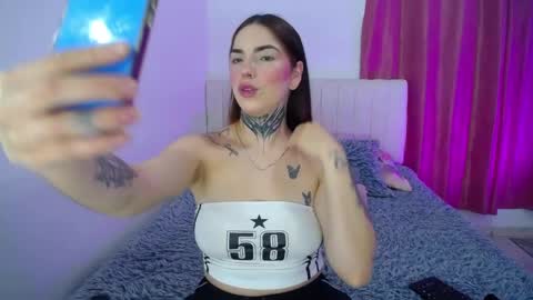 Snapshot of hoot_alicee chatting on 06/05/26, 11:32 ONLYFANS online show from 06/05/26, 11:32