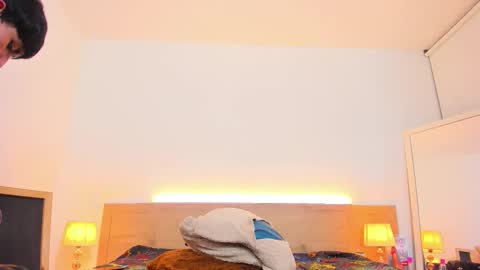 hoot_booys_ online show from 11/15/25, 09:28