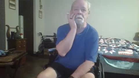 Snapshot of hormonemonster27 chatting on 12/20/24, 03:14 Hormone Monster online show from 12/20/24, 03:14