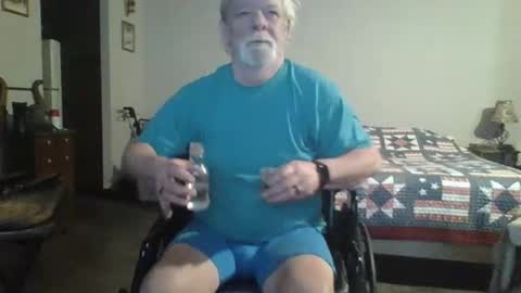 Snapshot of hormonemonster27 chatting on 01/02/25, 09:00 Hormone Monster online show from 01/02/25, 09:00