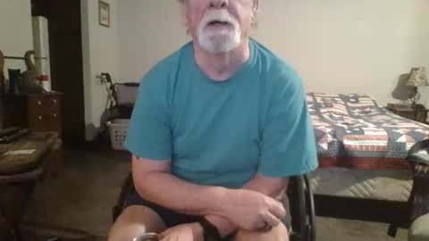 Snapshot of hormonemonster27 chatting on 01/04/25, 07:24 Hormone Monster online show from 01/04/25, 07:24