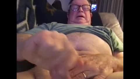 Snapshot of horndog69b chatting on 12/17/24, 09:28 horndog online show from 12/17/24, 09:28