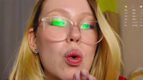 Snapshot of horney_audrey chatting on 01/16/25, 02:19 Audrey online show from 01/16/25, 02:19