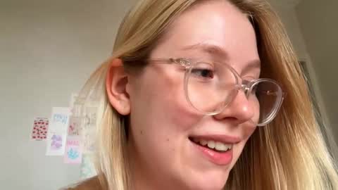 Snapshot of horney_audrey chatting on 10/02/25, 02:29 Audrey online show from 10/02/25, 02:29