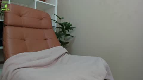 Naomi online show from 08/05/26, 11:13